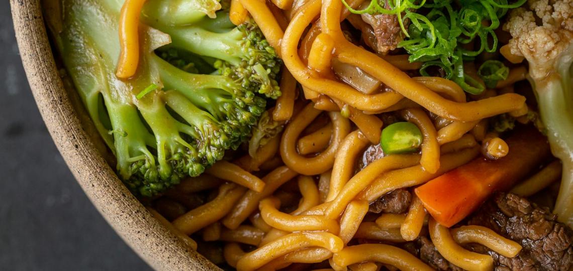 chow mein noodles with vegetables and meat