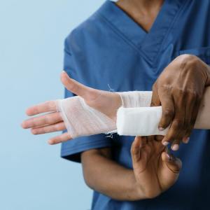 Concerned Mother Seeks Answers: Unexplained Bruises on Daughter’s Arms