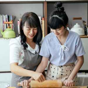 Concerned Mother: Boys keep messaging my daughter after school