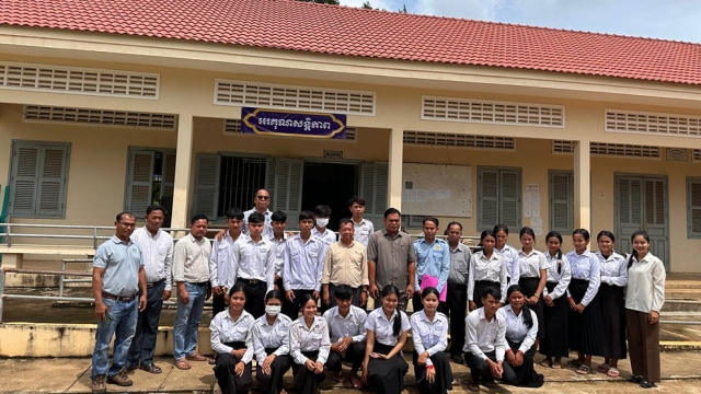 ​សិស្ស​និង​យុវជន​ជនជាតិ​ដើម​ក្រីក្រ ជាង​៧០​នាក់​ទទួល​បាន​អាហារូបករណ៍​ពី​គម្រោង​រេដបូក​កែវសីមា​