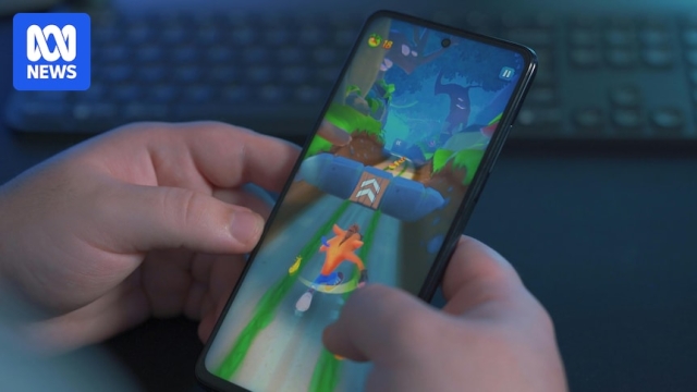 Fearing their kids could succumb to ‘TikTok brain’, this UK community made a smartphone pact