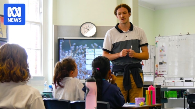 Teacher training trial scores top marks as schools desperate for staff