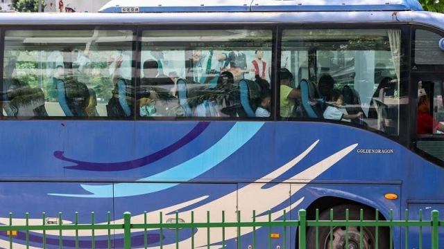 校车费明年料上涨一两成 学生搭乘人数恐减少