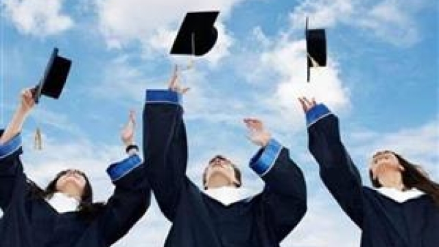 1.000 chỉ tiêu học bổng diện Hiệp định đi học tại Liên bang Nga năm 2025