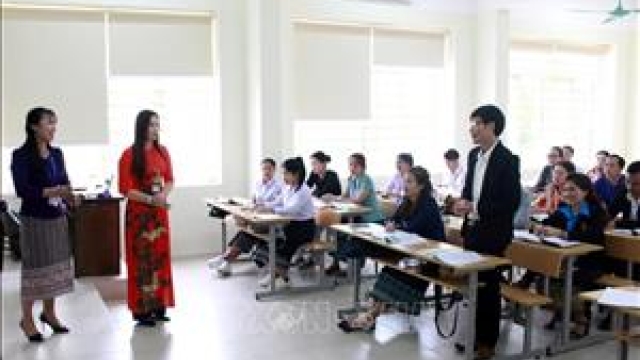 Tạo môi trường thuận lợi giúp lưu học sinh Lào yên tâm học tập